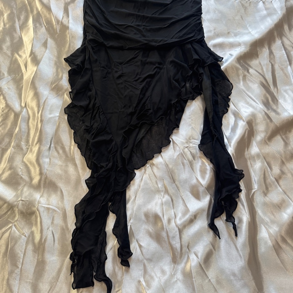 Black Irregular Ruffle Trim Dress - Picture 5 of 12